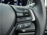 ◆アダプティブクルーズコントロール◆予め設定した車速内でクルマが自動的に加減速。前走車との適切な車間距離を維持しながら追従走行します。【LKAS】車線維持支援システムでステアリング操作を支援。