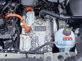 【メーカー新車保証継承&日産ワイド保証1年(期間内走行距離無制限)】 駆動系・電装系(消耗品・油脂類を除く)などに適応。全国2,000以上(神奈川県内弊社119)の、日産サービス工場が愛車をサポート。