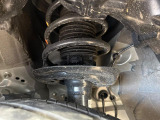 お車を安心してお乗りいただく為には、足回りの定期点検が欠かせません。サービスサポート(有償保証)では無料点検もご提供しており、安心のカーライフをお過ごしいただけるサポート体制が整っています。