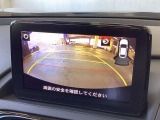 バックモニターを搭載しています。死角になる部分をサポートしてくれるので安心して駐車が出来ます。