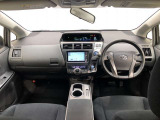 シンプルながら機能性あふれる運転席廻りです。視界性もよく、運転しやすいですよ。