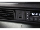 スマートフォンなどの音楽再生が可能なUSB接続ジャック装備車両です♪♪♪