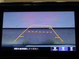 バックモニターで、後方を確認しながら安心して駐車することができます。運転初心者も熟練者も必須の機能ですよ!