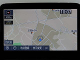 ディスプレイオーディオを装備。スマホとクルマをつなぐことで、これまでのナビに加えて、いろんなサービスが楽しめます。