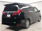 誠に恐縮ですが、当社はご来店頂いて実際に車を見て頂けるお客様(ご本人)への販売に限らせて頂きます。