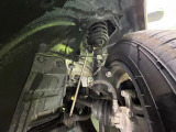お車を安心してお乗りいただく為には、足回りの定期点検が欠かせません。サービスサポート(有償保証)では無料点検もご提供しており、安心のカーライフをお過ごしいただけるサポート体制が整っています。