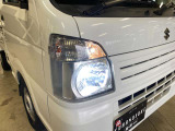 ディスチャージヘッドライト装備で夜道もスッキリとした視界で安心して運転出来ます!