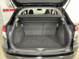 5名乗車時でもたくさんの荷物を積める広い荷室で、買い物でもレジャーでも心置きなく楽しめます!