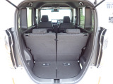 ◆定員乗車時のカーゴルームです。普段のお買い物の荷物やたくさんの収納が可能です。