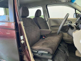 車を運転する際には運転席の存在は欠かせません。しっかりとチェックしたいポイントですね。
