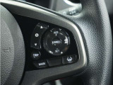 ◆アダプティブクルーズコントロール◆予め設定した車速内でクルマが自動的に加減速。前走車との適切な車間距離を維持しながら追従走行します。【LKAS】車線維持支援システムでステアリング操作を支援。