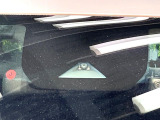 【エマージェンシーブレーキ】走行中に前方の車両等を認識し、衝突しそうな時は警報とブレーキで衝突回避と被害軽減をアシスト。より安全にドライブをお楽しみいただけます。