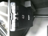 ここに ETC付いております。高速道路の料金所もスイスイ♪ ETCカードの申し込みは日産カードがおすすめ!!!「安心」「おトク」「便利」で皆さまのカーライフをサポートする特典満載のカードです。