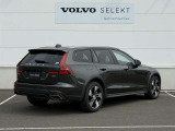 ◆バック/万が一を考え、安全性を重視する方に選ばれているVOLVO車。ドアを開閉するとその重み・厚みに驚くはず