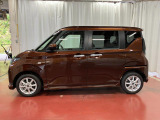 【スマートアシスト搭載車】 衝突回避支援ブレーキ機能(対車両・歩行者)、衝突警報機能(対車両・対歩行者)、誤発信抑制制御機能などの機能で安全な運転をサポートします。