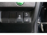 【横滑り防止装置】ドライバーの安全運転をアシストしてくれる装備が充実しています☆ドライバーの不安を安心へと変えてくれますね。