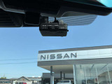 ドライブレコーダー搭載。事故やあおり運転などいざという時に役立ちます。
