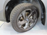 純正アルミホイール タイヤサイズは225/55R18