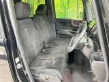 運転席シート廻りは使用感も少なく、良好な状態となっています。丁寧に使われていたことがよくわかりますね。