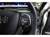 Hondaセンシングの機能のひとつ、アダプティブクルーズコントロール付!アクセルから足を離しても設定したスピードと前車との車間を保ち走行してくれます!車線維持もアシスト☆高速道路で疲労軽減ですね☆