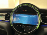 正規認定中古車 全国正規ディーラー保証付/2年・走行距離無制限 クラシックトリム 17インチホイール Apple Carplay シートヒーター コンフォートアクセス クルコン 前後PDCセンサー パーキングアシスト