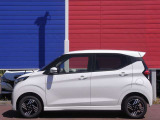 お出かけが、もっと楽しくなる軽。新しい日産デイス(*^^)v クルマが360&deg;周囲を見守ってくれるから、安心しておでかけできます。ボディカラーは人気のホワイトパールです。