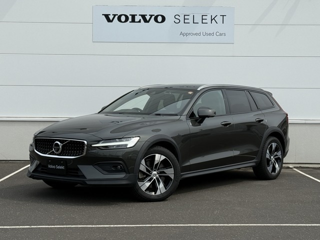 V60クロスカントリー B5 AWD プロ 4WD 