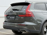 ◆バック/万が一を考え、安全性を重視する方に選ばれているVOLVO車。ドアを開閉するとその重み・厚みに驚くはず