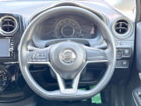 インテリアに合わせたデザインのステアリングは、運転される方のことも考え、運転しやすい形状、大きさです。是非一度、実際に触ってお確かめください。