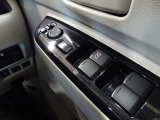全席パワーウィンドウスイッチ★運転席はワンタッチで開閉可能です♪