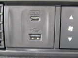 USB付きです。