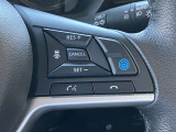 プロパイロット装着車です。高速道路や自動車専用道路での運転サポート機能です。長距離ドライブ時に重宝します。