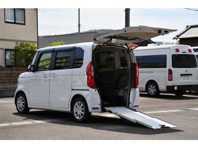 N-BOX G スロープ ホンダセンシング 車いす専用装備装着車