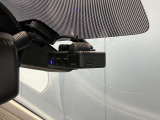 いくら安全運転をしていても、事故に巻き込まれることもあります。万が一の時に証拠として使えるドライブレコーダーがついてます♪