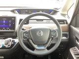視認性の良いメーターで、運転中も情報がひと目で確認できて安心。見やすさにこだわったデザインで、毎日のドライブがもっと快適に