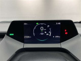 シンプルで見やすいメーターです。中央のマルチインフォメーションディスプレイでクルマからの様々な情報をお伝えします!