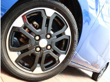 ご来店いただければ軽自動車からスポーツカー、1ボックスやセダンや輸入車などパソコンひとつで800台すべての在庫をご覧いただくことができます!