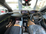 運転中の視線移動を抑えるのに適したレイアウトのインストルメントパネル