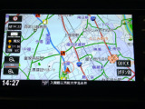 純正オプションで工賃込み209,660円の型番「VXU-215FTi」装着!。インテリアとの調和と操作のしやすさにこだわったフィット専用デザイン。大型の「9インチHD液晶モニター」により高画質を追求し