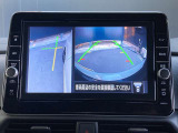 アラウンドビューモニターは前方や側面を映し出すことも可能ですので発進時の確認や幅寄せ離合時などにとても便利です。