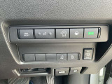 各スイッチ類は運転席右下にまとまっております!!