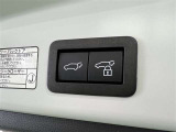 パワーバックドアで開閉ラクラク