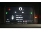 純正9インチHondaCONNECTナビ(LXU-242NBi)&バックカメラが装備されているので、普段の使い勝手もロングドライブも快適です。