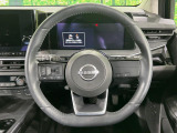 【純正革巻きステアリング】上質な革を使用することで、手にしっかり馴染みとても運転しやすいハンドルです♪