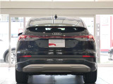 後続車両から長く見られるリヤスタイルも、Audiらしく上品で洗練されたデザインで見る人を惹きつけます。