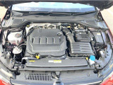 【エンジンルーム TDIエンジン全車】2.0直噴ディーゼルターボのTDIエンジンは低速トルクが太く、パワフルな加速が魅力です。