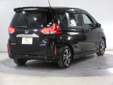 ボディクリーニング後、愛車をピカピカの状態へ保護するコーティング「ブライトパック」がおススメです!水垢がつきにくく、手入れがしやすくなりますよ!いつも愛車をきれいにしておきたい方におススメです。