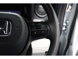 Hondaセンシングの機能のひとつ、アダプティブクルーズコントロール付!アクセルから足を離しても設定したスピードと前車との車間を保ち走行してくれます!車線維持もアシスト☆高速道路で疲労軽減ですね☆