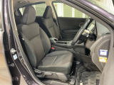 運転席はパワーシート付です。細かな動きでドライビングポジションを確保できます。