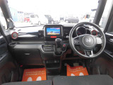 運転席からの俯瞰図になります!ドライバーが使いやすいような配置になっています。